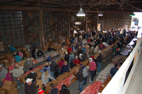 Photoblog: Interstate Container Helps Mountaire Farms Pack & Distribute Thanksgiving Meals