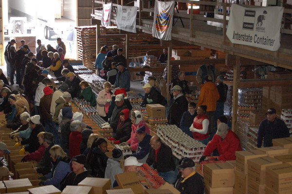 Photoblog: Interstate Container Helps Mountaire Farms Pack & Distribute Thanksgiving Meals