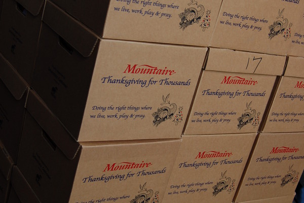 Photoblog: Interstate Container Helps Mountaire Farms Pack & Distribute Thanksgiving Meals