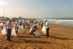 Sanita Beaufort Participates in ‘Clean-Up UAE 2013’