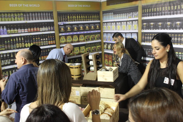 UNIPAK Corrugated Wine Racks Display Regional Wines at Vinifest 2014