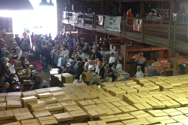 Photoblog: Interstate Container Joins Hands with Mountaire Farms for Thanksgiving 2014
