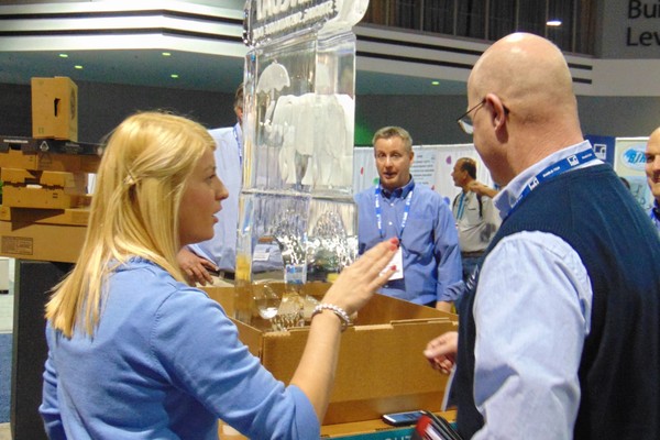 Photoblog: Greencoat® Wax-Free Boxes Attract Visitors at International Production & Processing Expo 2015