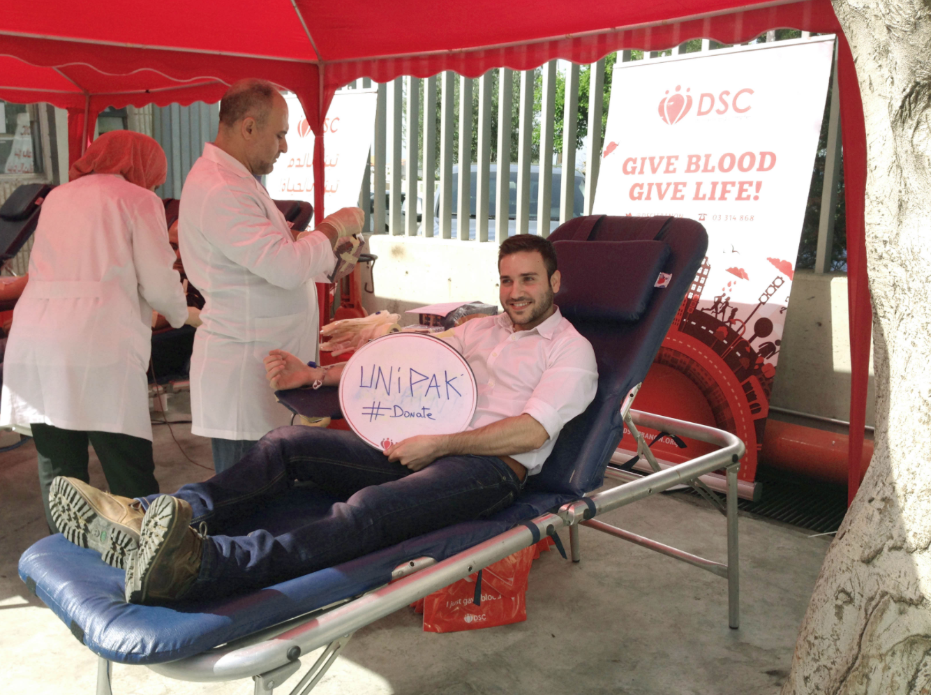 UNIPAK Hosts Donner Sang Compter Blood Drive