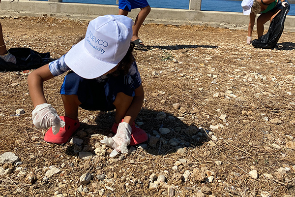 INDEVCO Cleans the Amchit Shore to Contribute to a Healthier Ecosystem
