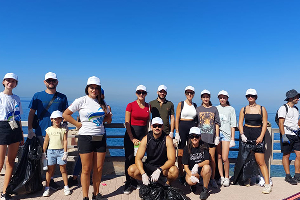 INDEVCO Cleans the Amchit Shore to Contribute to a Healthier Ecosystem